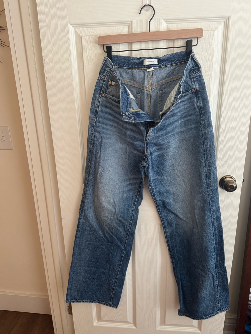 American Eagle Outfitters Straight-Leg Blue Jeans